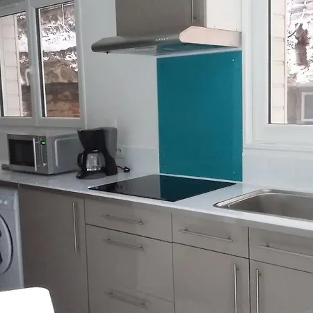 Duplex Situe Dans Le Centre De St Valery En Caux