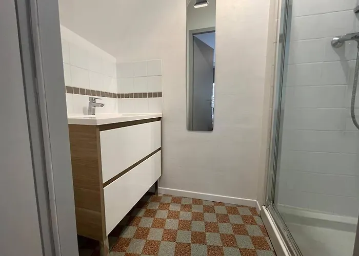 Duplex Situe Dans Le Centre De St Valery En Caux Apartment