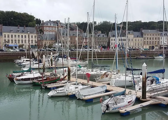 Duplex Situe Dans Le Centre De St Valery En Caux